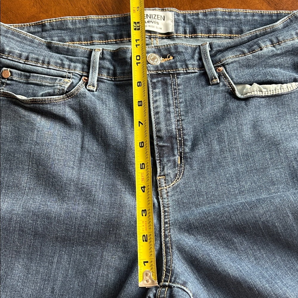 Denizen from Levi's Blue Straight Leg Jeans mid-rise. Great condition - Picture 9 of 9
